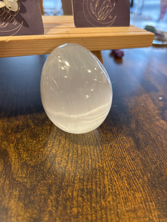 Selenite egg