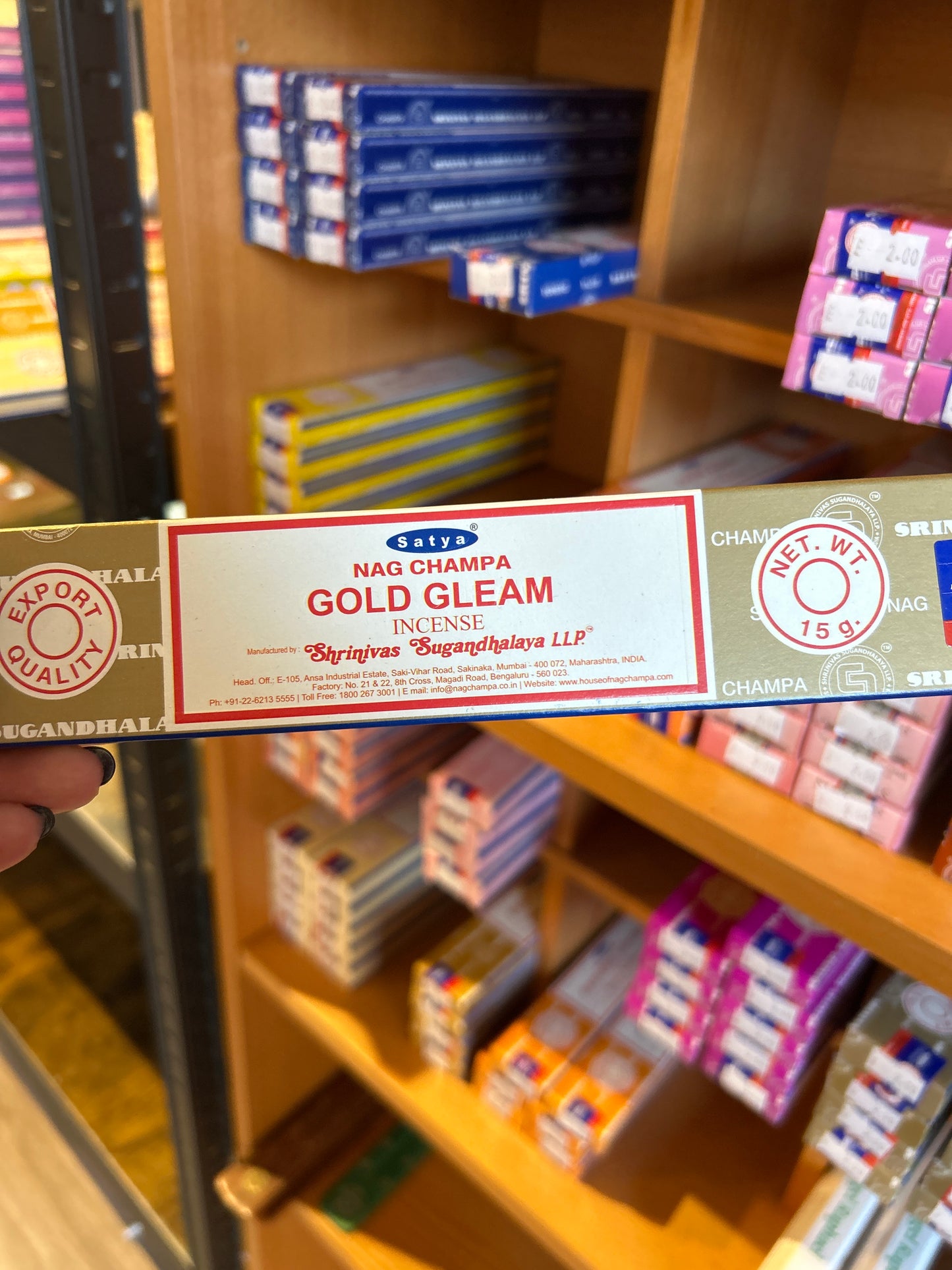 Gold gleam