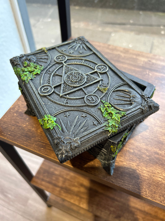 Green witch tarot box