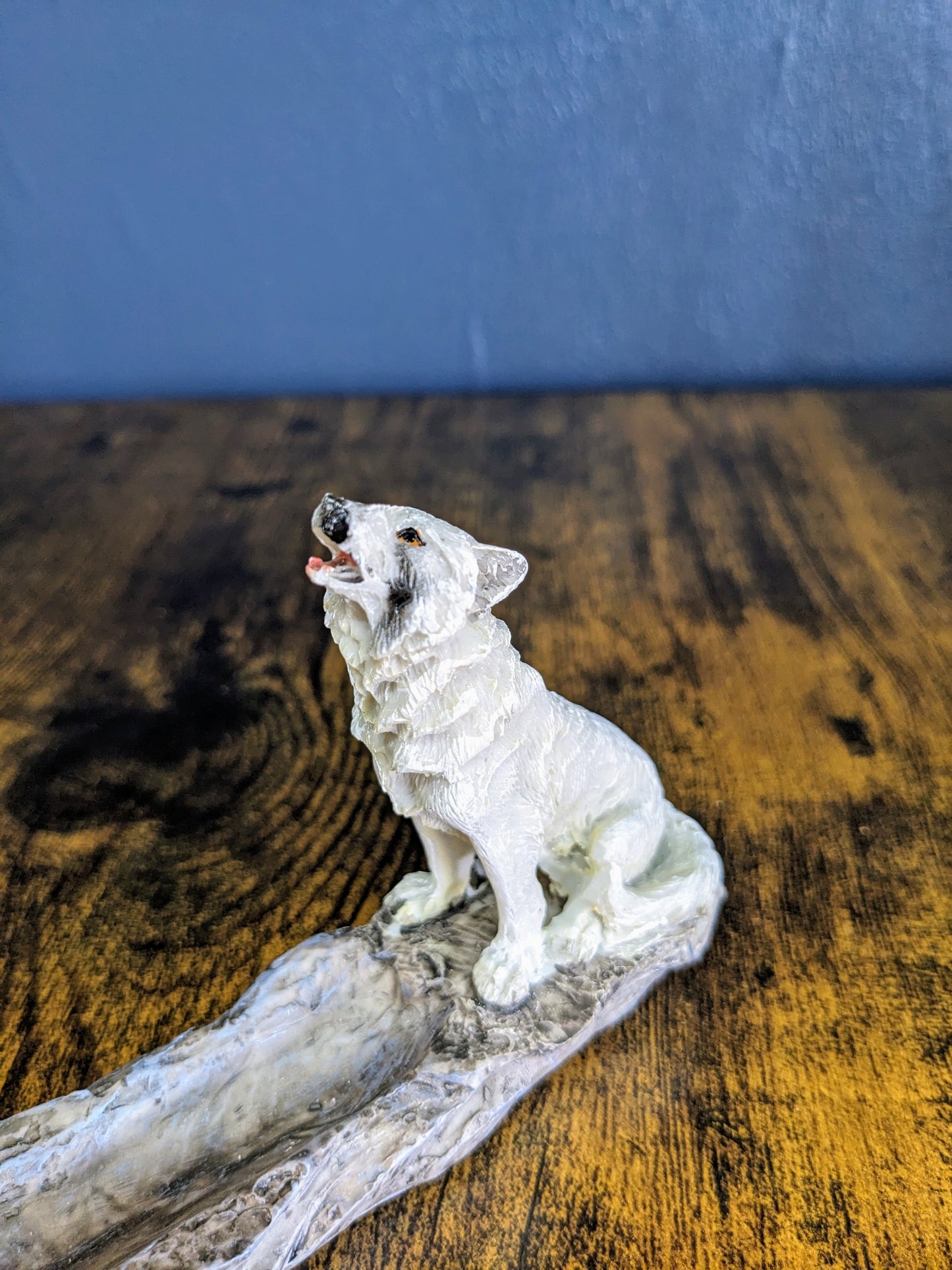 Wolf Call Incense Holder