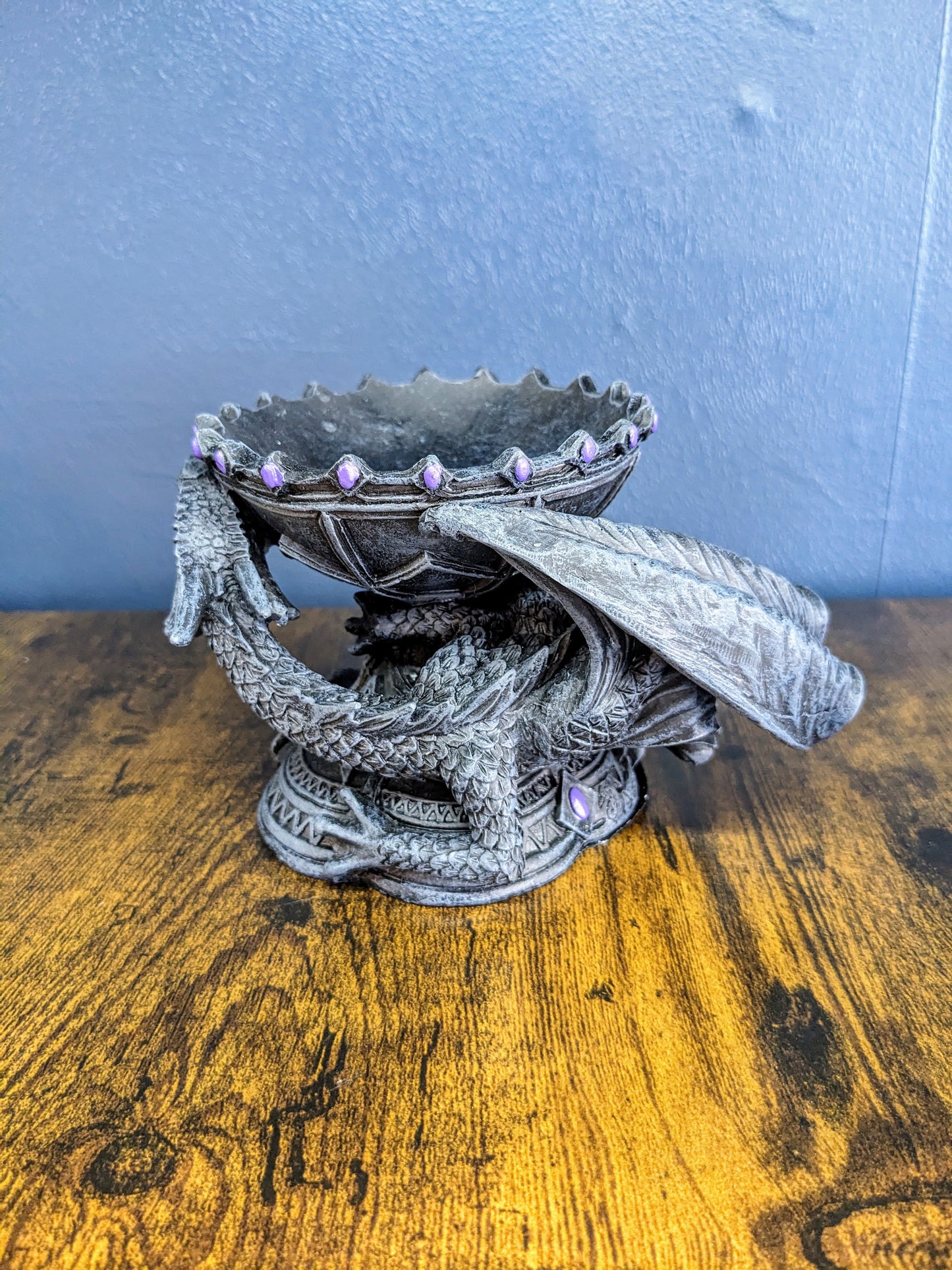 Dragon Beauty Crystal Ball Holder